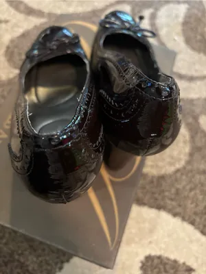 Enzo Angiolini Dark Brown Patent Leather Bow Ballet Flats thumbnail 3
