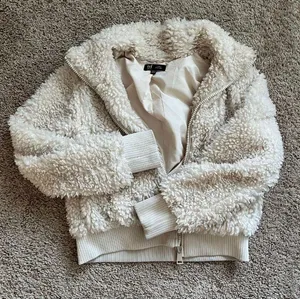 ZARA Teddy Crop Jacket thumbnail 1
