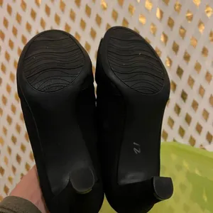 Black Strappy heels pumps size 7 thumbnail 6