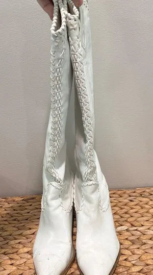 Billini White Heeled Boots Size 9 thumbnail 2