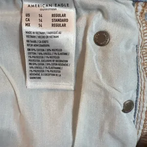 American Eagle Outfitters Stretch Low-Rise Baggy Wide-Leg Jeans thumbnail 7