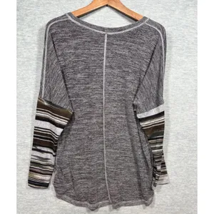 BKE‎ Womens Grey Heathered Striped Sleeve Oversized Knit Top Size M thumbnail 4