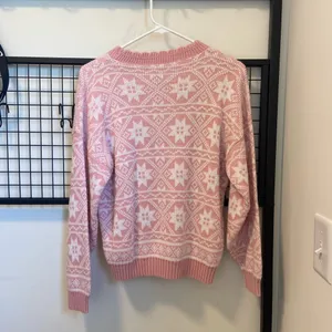 NWOT | Women’s patterned sweater — medium‎ Pink thumbnail 4