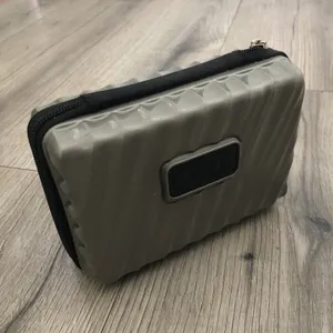 TUMI for Delta Hard Shell Amenity Travel Case Kit Zippered Pouch Toiletry Case thumbnail 2