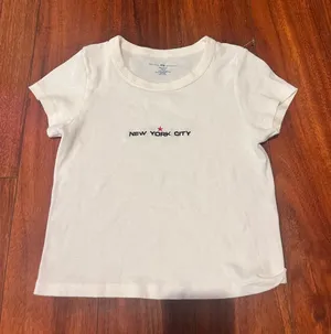 Brandy Melville cropped New York City graphic tee thumbnail 1