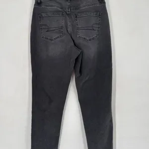 American Eagle Charcoal Gray Super Hi Rise Mom‎ Jeans Size 4 thumbnail 13