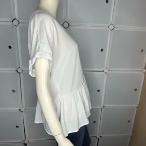 Bobeau Solid V-Neck Ruffle Hem Blouse Size Medium thumbnail 9