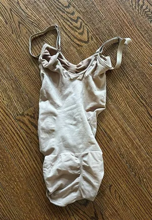 Skims Tan Seamless Sculpt Brief Bodysuit thumbnail 4