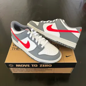 New NIKE Dunk Low Next Nature GS 'Smoke Grey Light Crimson' thumbnail 3