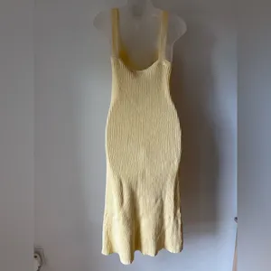 Lulus Yellow Ribbed Knit Midi Sweater Dress XS NWT thumbnail 7