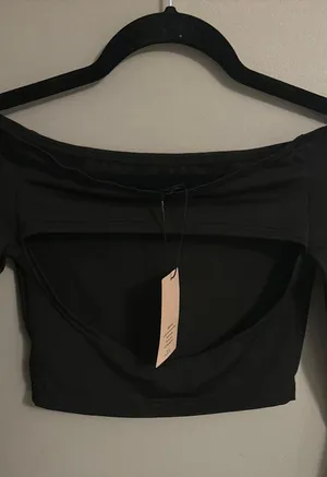 SheIn Long Sleeve Crop Top thumbnail 2