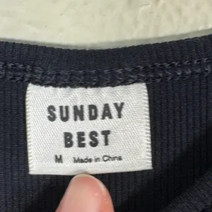 Sunday Best Revolve Black Cropped Shirt Womens M Classic Staple Minimalist Top thumbnail 9