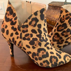 New York & Company Leopard Booties Black Size 8 thumbnail 2