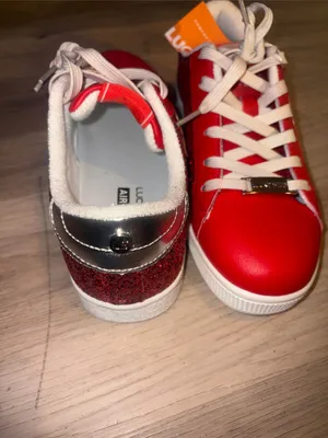 Women’s Red Glitter Star Low-Top Sneakers with White Star Accent lucky step thumbnail 7