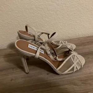 Steve Madden Tan Pluuto Heels Size 7.5 M 4" Heels Sparkly Mesh Inlay T Strap thumbnail 6
