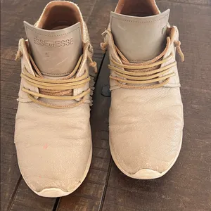 Esseutesse Shoe Size 39 Beige Leather Upper Metallic Foil Fringe Sneakers thumbnail 7
