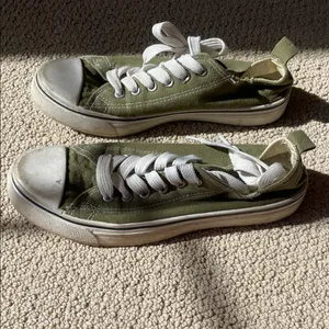 Rue 21 Olive Green Low-Top Canvas Sneakers thumbnail 7