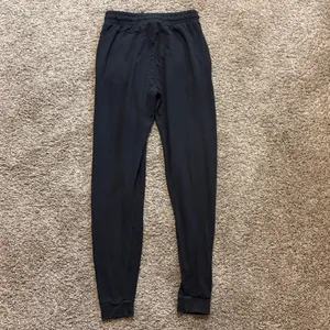 Gymshark Women’s Black Regular‎ Fit Training Joggers Small thumbnail 6