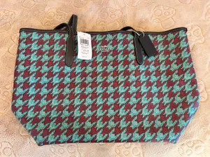 Tote Handbag thumbnail 1