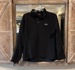 The North Face Polartec Classic Black Pullover Performance Fleece Long Sleeve Medium Top thumbnail 2
