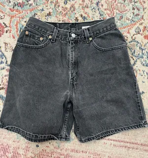 vintage black Levi’s shorts size 8 women’s thumbnail 1