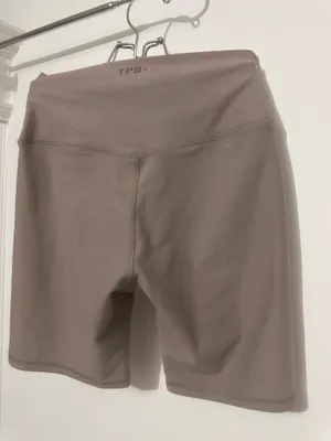 Title: Abercrombie YPB Taupe High Rise 7" Biker Shorts - Size S thumbnail 1