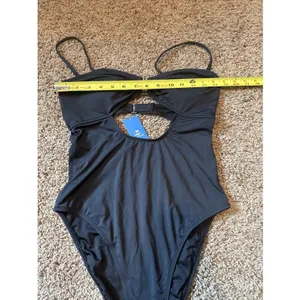 Cupshe Dream Destination One-Piece Swimsuit Black Cut Out Size Medium NWT thumbnail 2