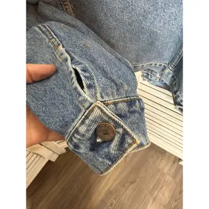 VINTAGE LEVI STRAUSS Women's XL Denim Jean Button Trucker Jacket Heart Patches thumbnail 11