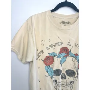 Poison Band Tee T-Shirt XS Skull Roses Life Loves A Tragedy Graphic Retro‎ Cream thumbnail 3