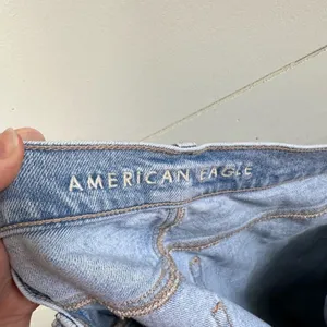 American Eagle Women’s 12 Short Highest Rise 90s Boyfriend Very Distressed Jeans thumbnail 6