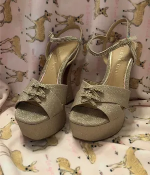 Gianni Bini Gold sparkly Heels thumbnail 1