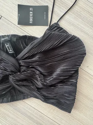 Forever 21 Top Black Crop thumbnail 2