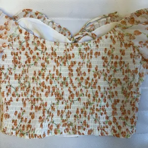 Altar’d State Puff Sleeve Crop Top Flpral Orange Off White NWOT thumbnail 4