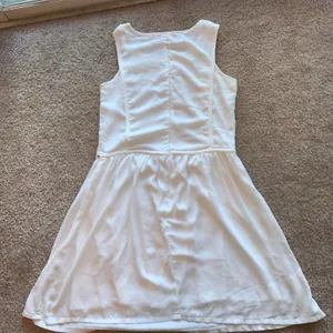 White Dress Size XS thumbnail 2