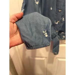LC Lauren Conrad Blue Floral Embroidered Lyocell Denim Tie Front Shirt‎ Large thumbnail 4