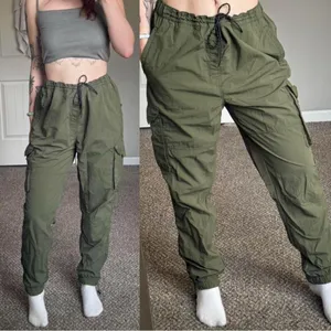 LCKR Women’s Mayday Utility Cargo Pants Nylon Pull On High Rise in Green Army S thumbnail 1