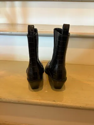 & Other Stories Black boots thumbnail 4
