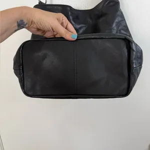 Lucky brand, leather bucket style multi pocket crossbody bag thumbnail 6