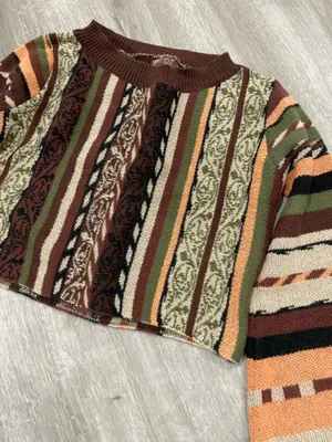 Crop Sweater Size L thumbnail 3