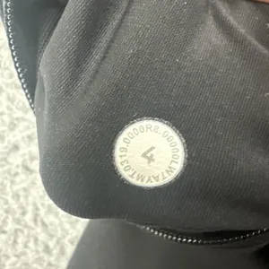 Lululemon Speed Up Shorts Mid Rise 4" Black Athletic Athleisure Women's 4 thumbnail 6