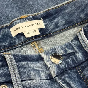 NWT Good American good legs crop jeans size 10/30 thumbnail 2