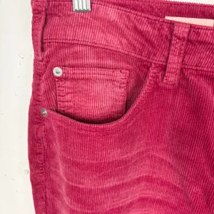 Anthropologie Pilcro Yaya Mid Rise Corduroy Cropped Flare Jeans Pink Rose 29 thumbnail 13