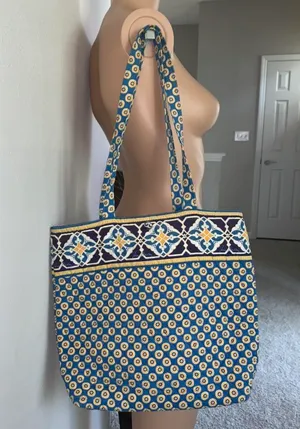 Quilted Cloth Tote Bag thumbnail 2