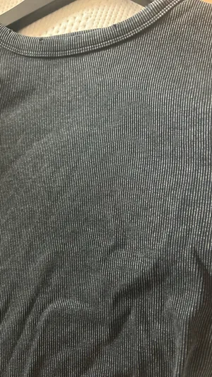 Dark grey Women's Crewneck Short Sleeve Top Gray Size M thumbnail 3