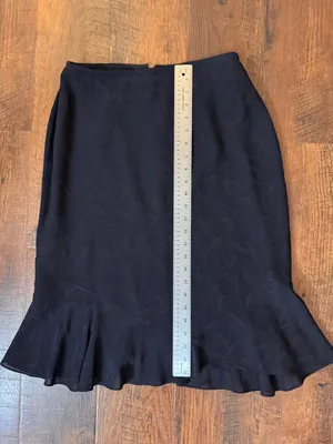 TAHARI black asymmetrical tulip hem skirt, size 8 thumbnail 8