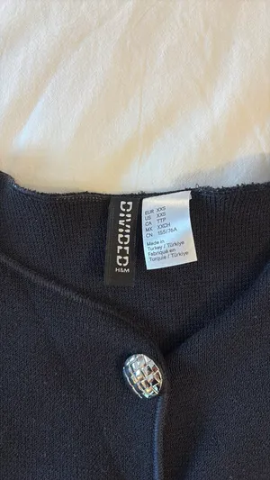 H&M Navy Crop Top thumbnail 2