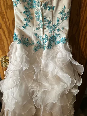 Tiffany Designs - Beaded Floral and Ruffles thumbnail 4