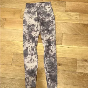 lululemon athletica align‎ Purple Tie-Dye Leggings size 4 thumbnail 2