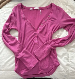 Urban Outfitters Long Sleeve thumbnail 1