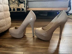 Chinese Laundry WOW Cream rounded toe Platform Pumps/Heels thumbnail 3